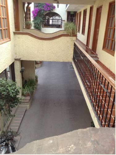 Отель Hotel Plaza Isabel