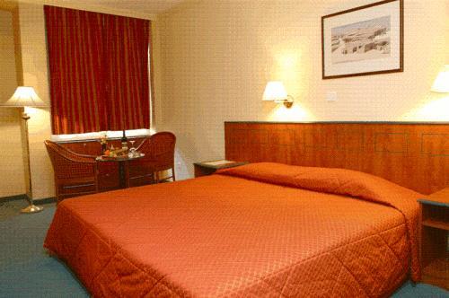 Отель Kings' Way Hotel