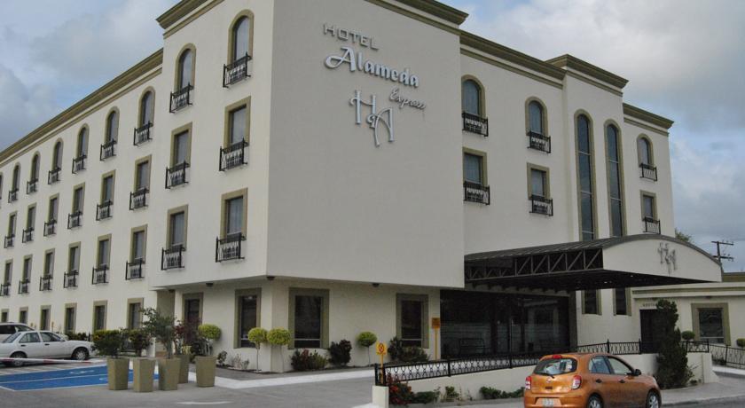 Отель Hotel Alameda Express