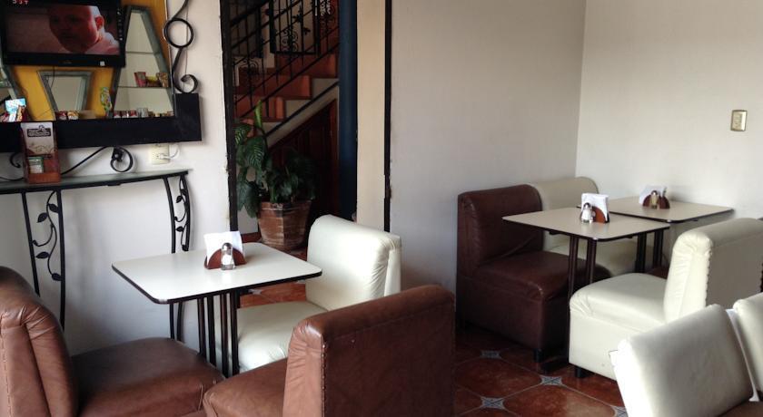 Отель Hotel Los Faroles