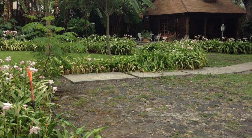 Отель Hacienda San Pedro