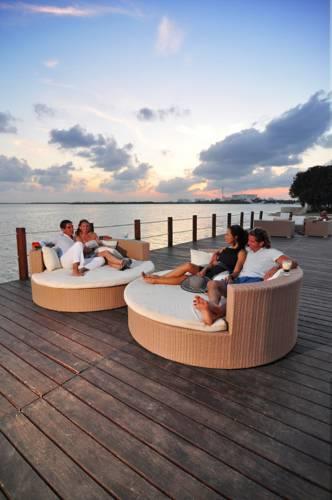 Sunset Marina & Yacht Club