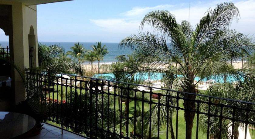 Bay View Grand 305-E