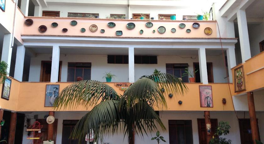 Отель Hotel El Artillero