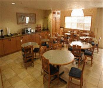 Отель Microtel Inn and Suites Chihuahua