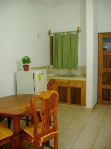 Отель Hotel & Suites Punta Esmeralda