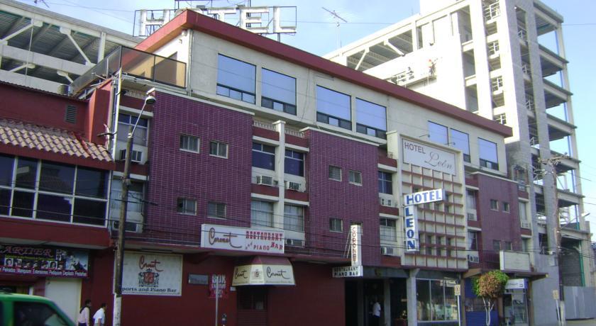 Отель Hotel Leon