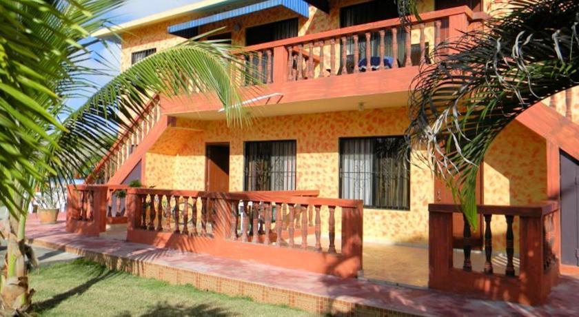 Апартаменты Hotel Playa Chiquita