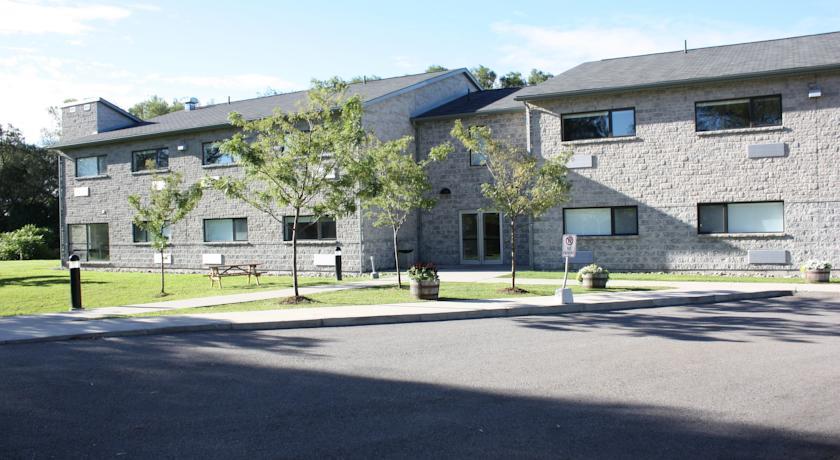 Апартаменты St. Lawrence College Residence Brockville