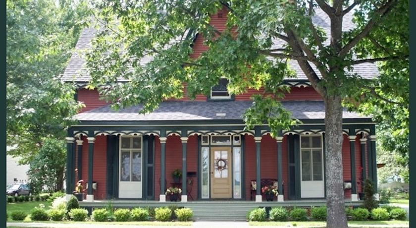 Мини-отель Quartermain House Bed & Breakfast