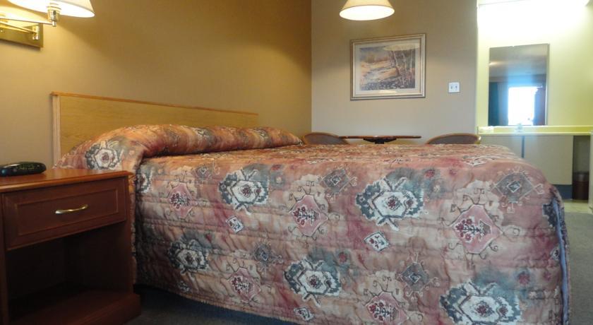 Отель Thunderbird Motor Inn