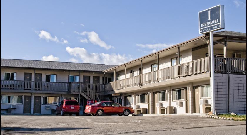 Отель The Canterbury Inn of Downtown Invermere