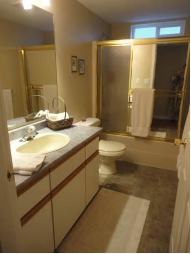 Мини-отель Kodiak Town Suites B&B