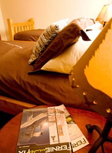 Отель Alpine Lodge Fernie