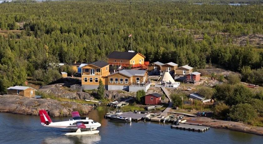 Отель Trout Rock Wilderness Lodge