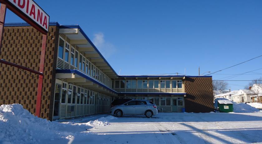Отель Canadiana Motel