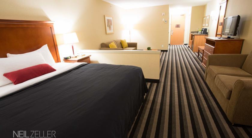 Отель Executive Express Hotel Leduc