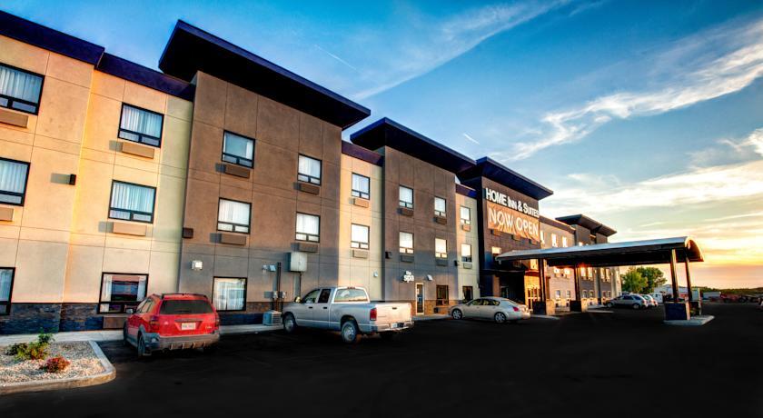 Отель Home Inn & Suites Yorkton