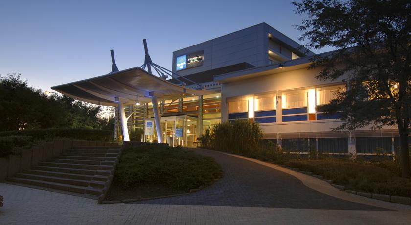 Отель Novotel Brussels Airport