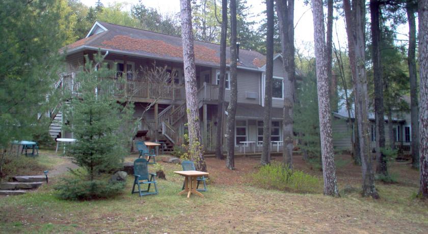 Отель Bristlecone Lodge