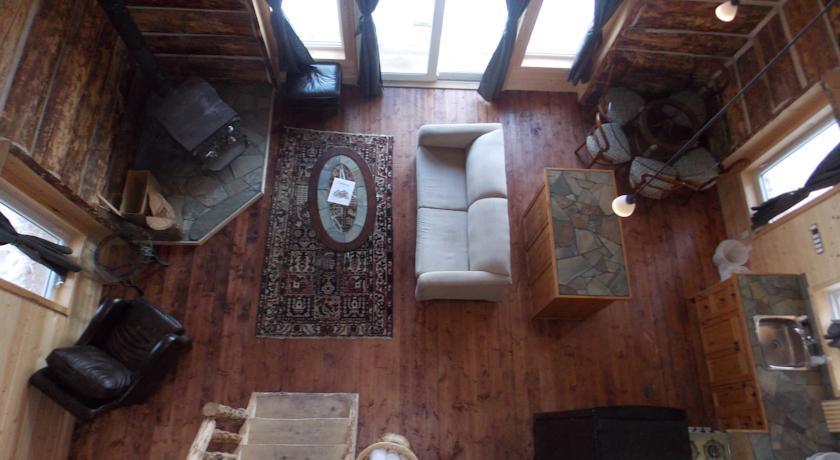 Отель Beaverfoot Lodge & Resort