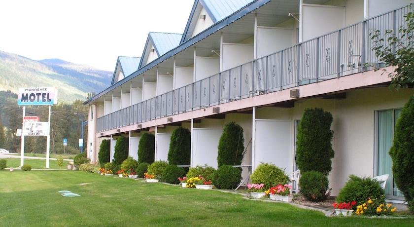 Отель Monashee Motel
