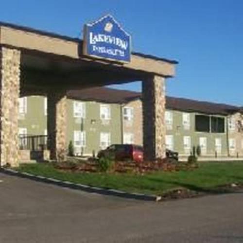 Отель Lakeview Inn & Suites - Edson Airport West