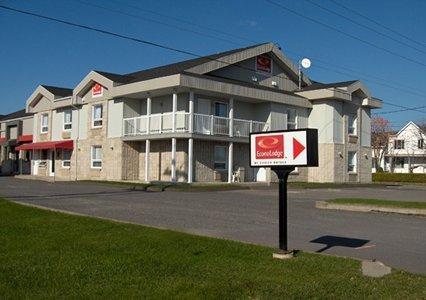 Отель Econo Lodge Cabano
