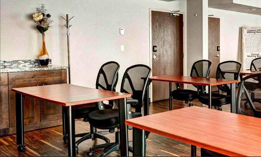 Отель Home Inn & Suites - Swift Current