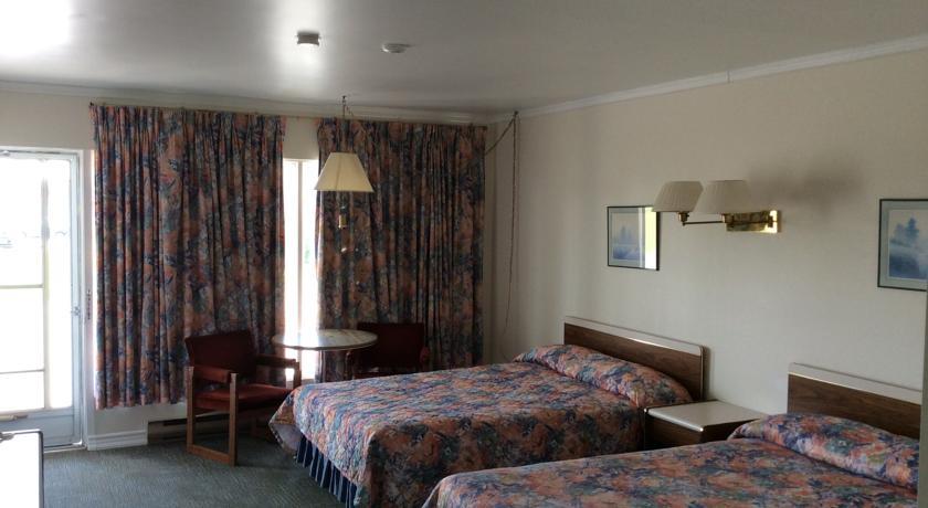 Отель Embassy Motel