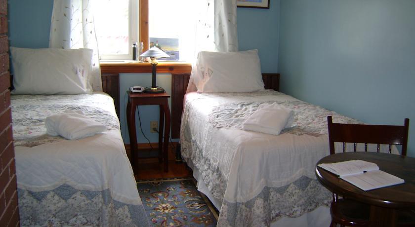 Мини-отель The Trailside Bed & Breakfast