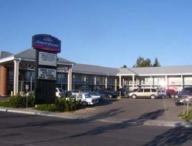 Отель Howard Johnson Express Inn Lethbridge