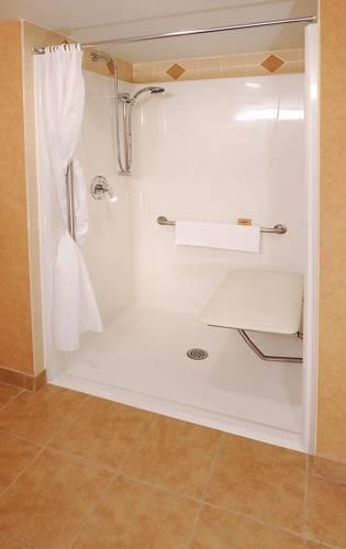 Rosslyn Inn & Suites