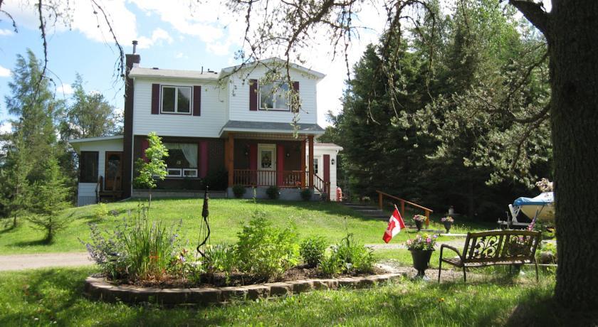 Мини-отель Country Cozy Bed and Breakfast