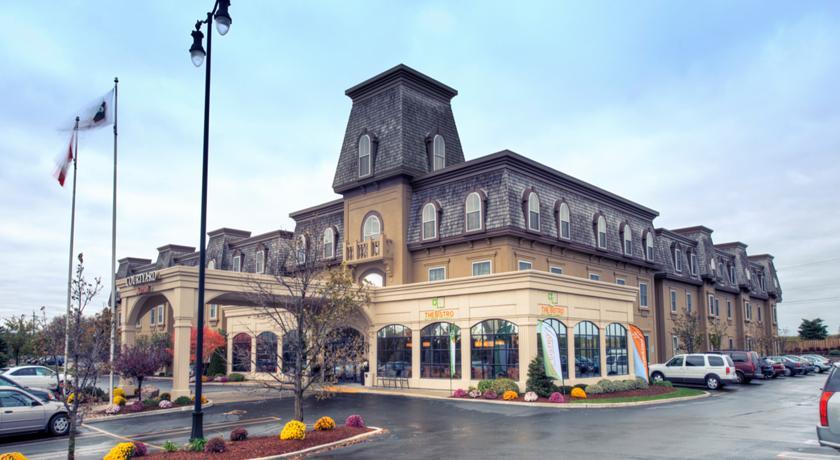 Отель Courtyard by Marriott Waterloo St. Jacobs