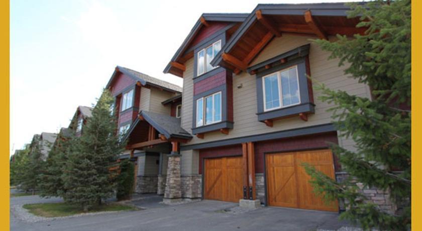 Апартаменты Pinnacle Ridge Chalets by Fernie Central Reservations