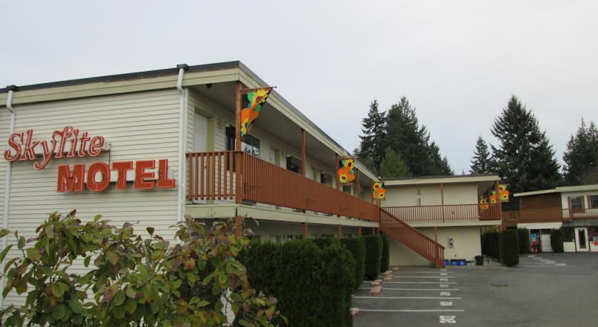 Отель Skylite Motel