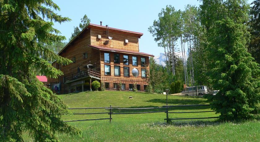 Отель Goldenwood Lodge