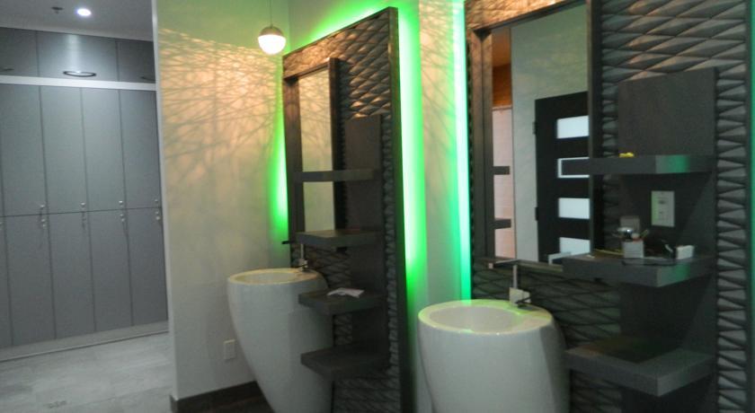 Отель Best Western Plus Hotel Levesque