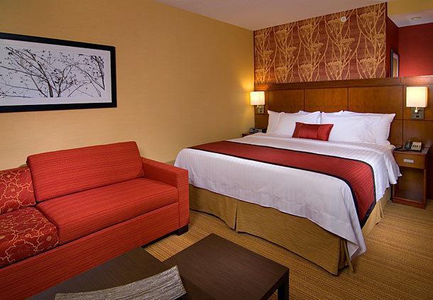 Отель Courtyard by Marriott - London, Ontario