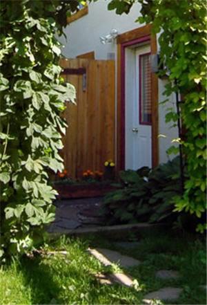 Гостевой дом Charlie's Guesthouse
