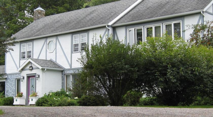Мини-отель Shamrock Hill B&B