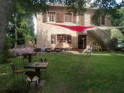 Отель Hôtel Restaurant les Platanes