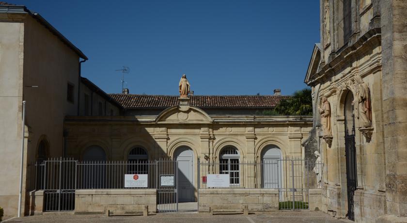 Отель Hostellerie Géraud de Graves