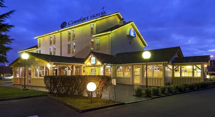 Отель Comfort Hotel CDG Goussainville