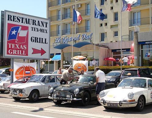 Отель Hôtel Le Grand Val