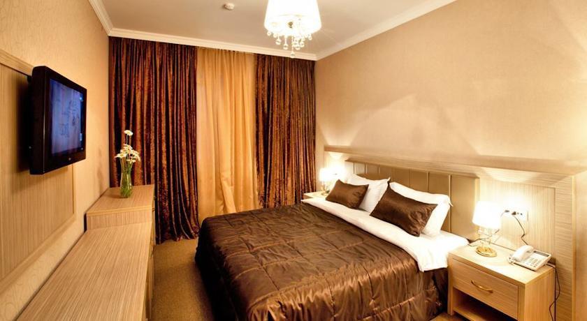 Paradise Hotel Baku