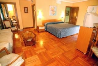 Отель Hotel Colón Spa