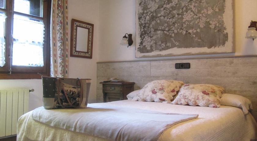 Апартаменты Hotel y Apartamentos San Marsial