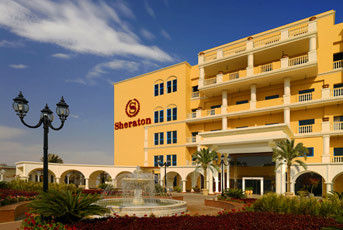Отель Sheraton Dreamland Hotel & Conference Center
